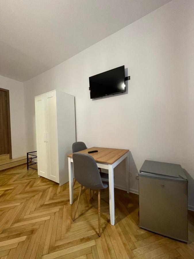 Schei Central Studios In The Heart Of Брашов Экстерьер фото