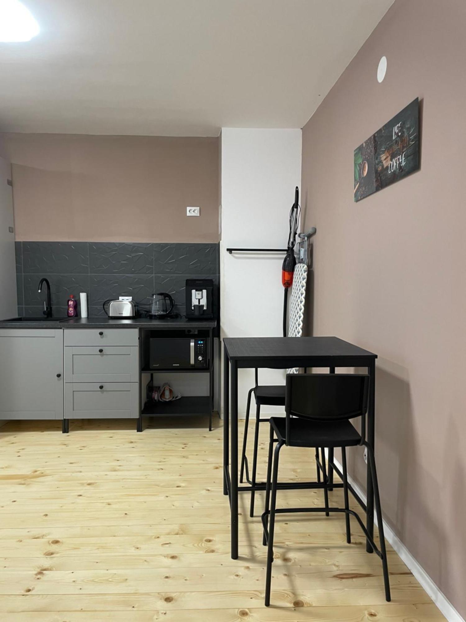 Schei Central Studios In The Heart Of Брашов Экстерьер фото